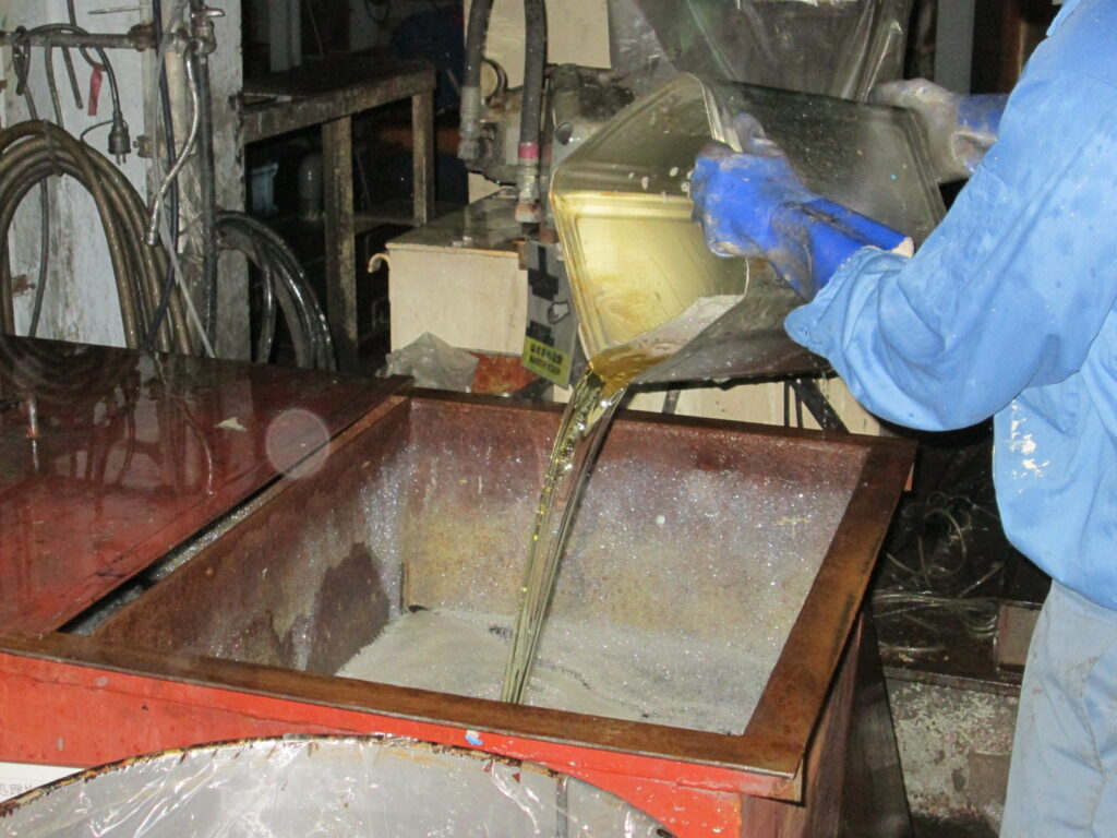 PFOS処理作業の手元