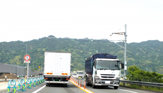 トラック