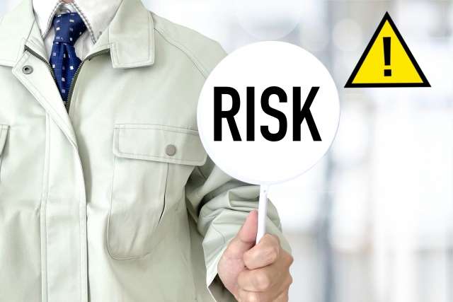 RISKの文字列と危険のマーク