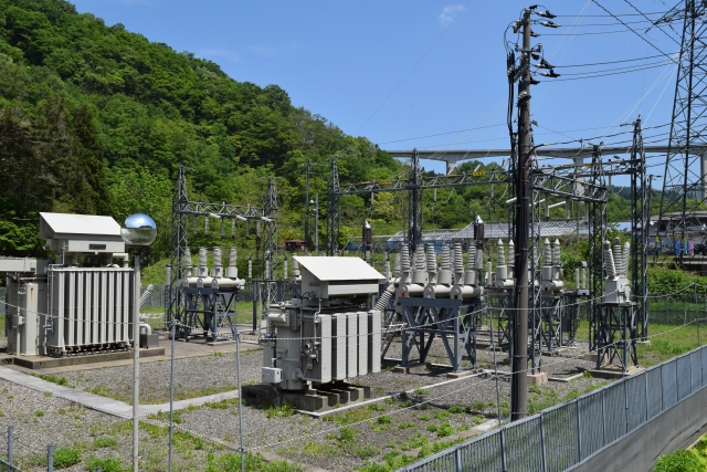屋外の変電設備