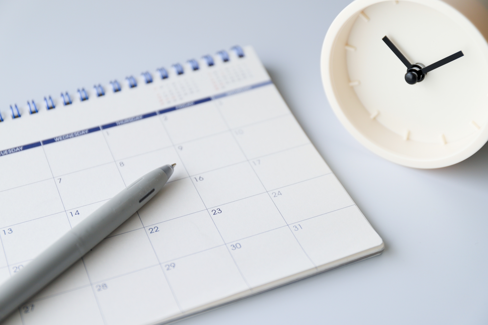 カレンダーと置時計